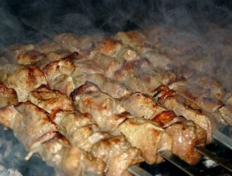 Нежная свинина на пиве