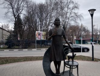Как называются этот памятник?